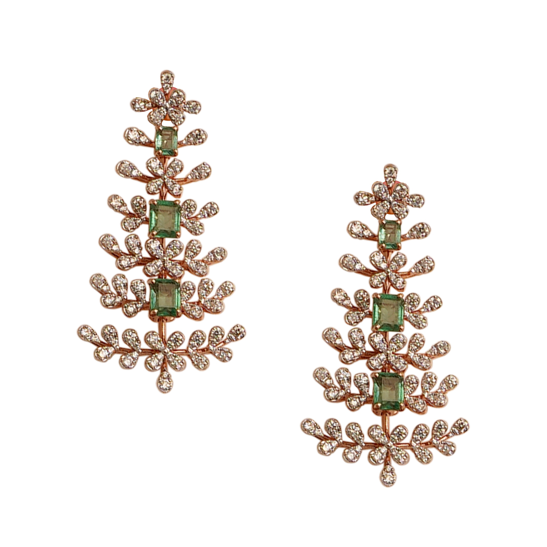 Diamond open setting earring in 18kt